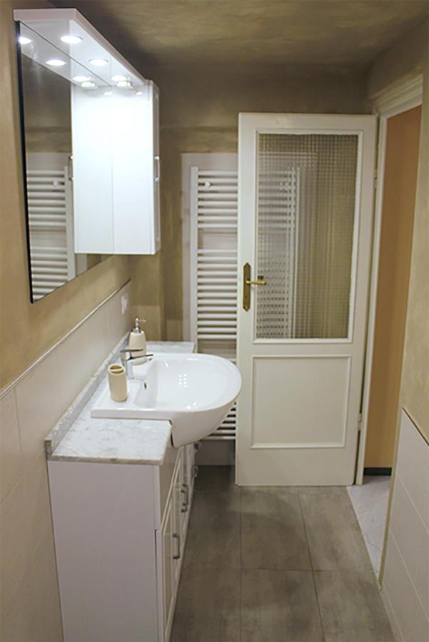 The Walls Apartment ลุคคา ภายนอก รูปภาพ